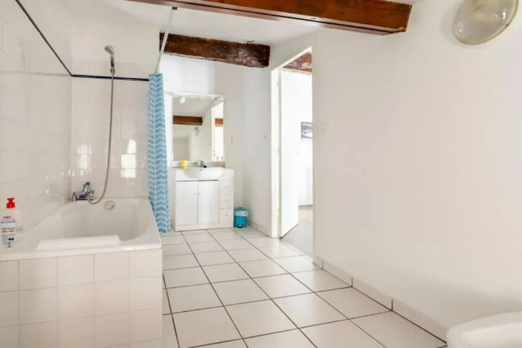 Cosy Maison De Ville 100M2 - Tout Equipee Et Calme Montauban 0*,  France